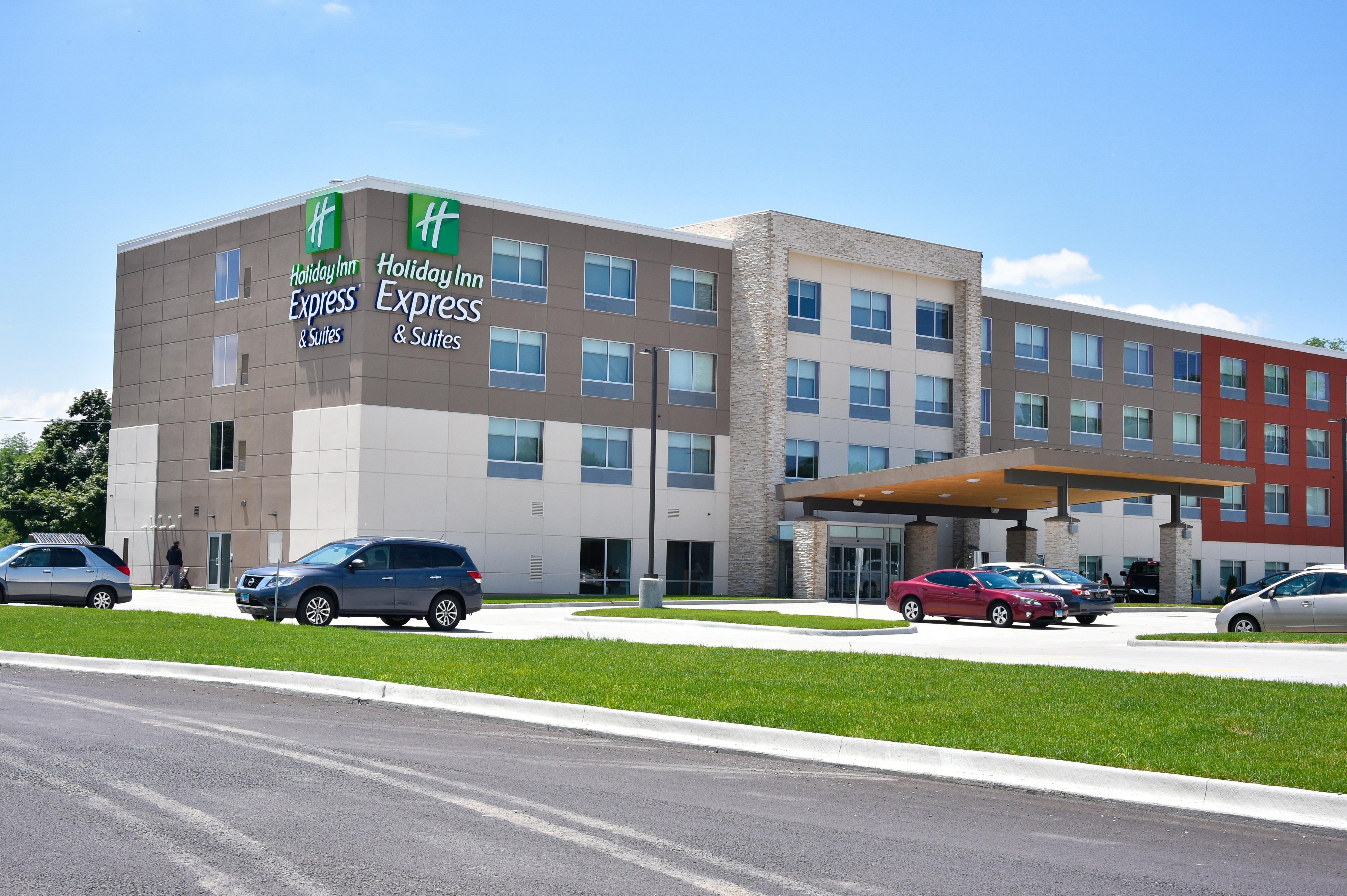 Holiday Inn Express & Suites - Bensenville - O'Hare By Ihg Eksteriør billede