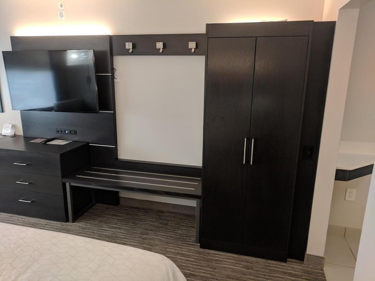 Holiday Inn Express & Suites - Bensenville - O'Hare By Ihg Eksteriør billede